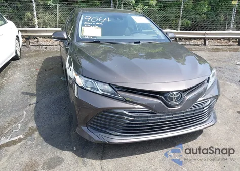 2018 Toyota Camry Le из США, поврежденный, VIN 4T1B11HK5JU141122